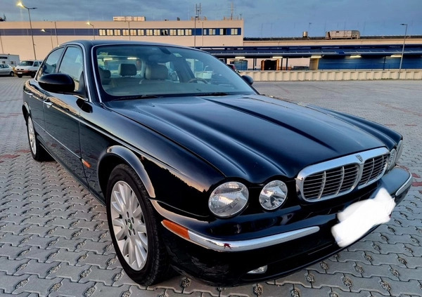 Jaguar XJ cena 54900 przebieg: 220000, rok produkcji 2003 z Poznań małe 407